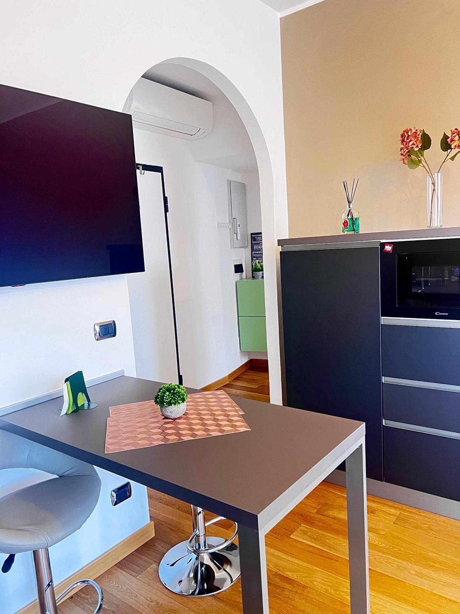 Bolognabyside -Righi Apartment Bagian luar foto