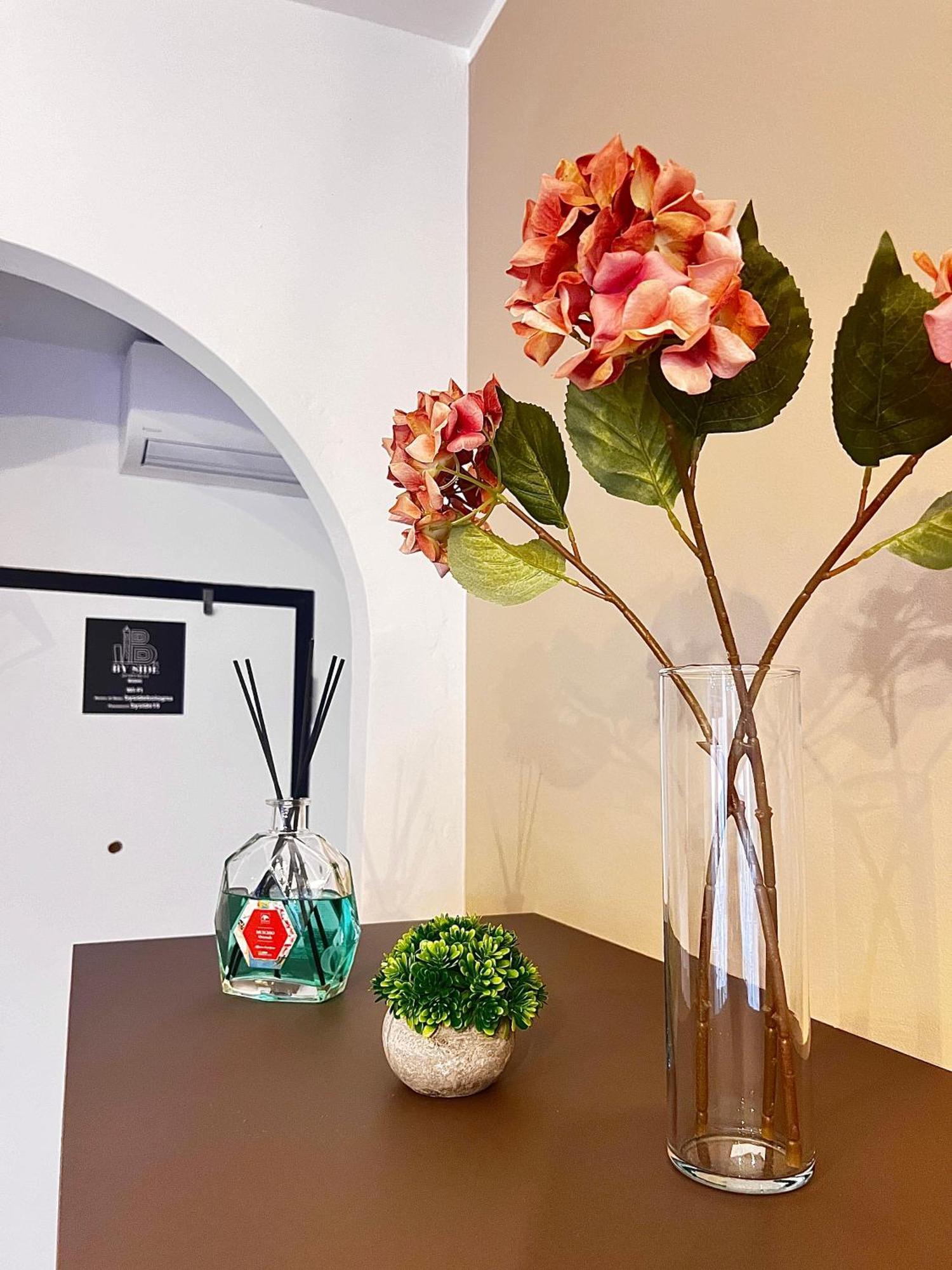 Bolognabyside -Righi Apartment Bagian luar foto