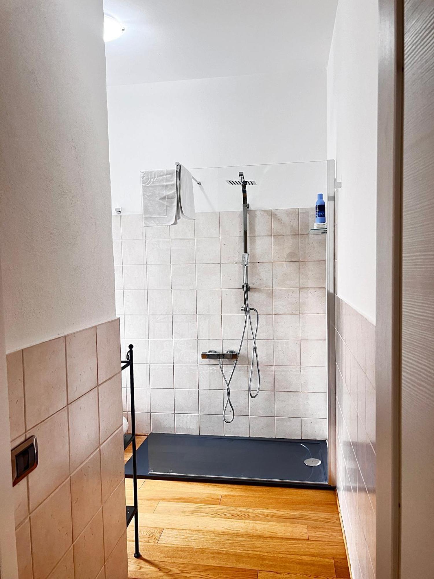 Bolognabyside -Righi Apartment Bagian luar foto