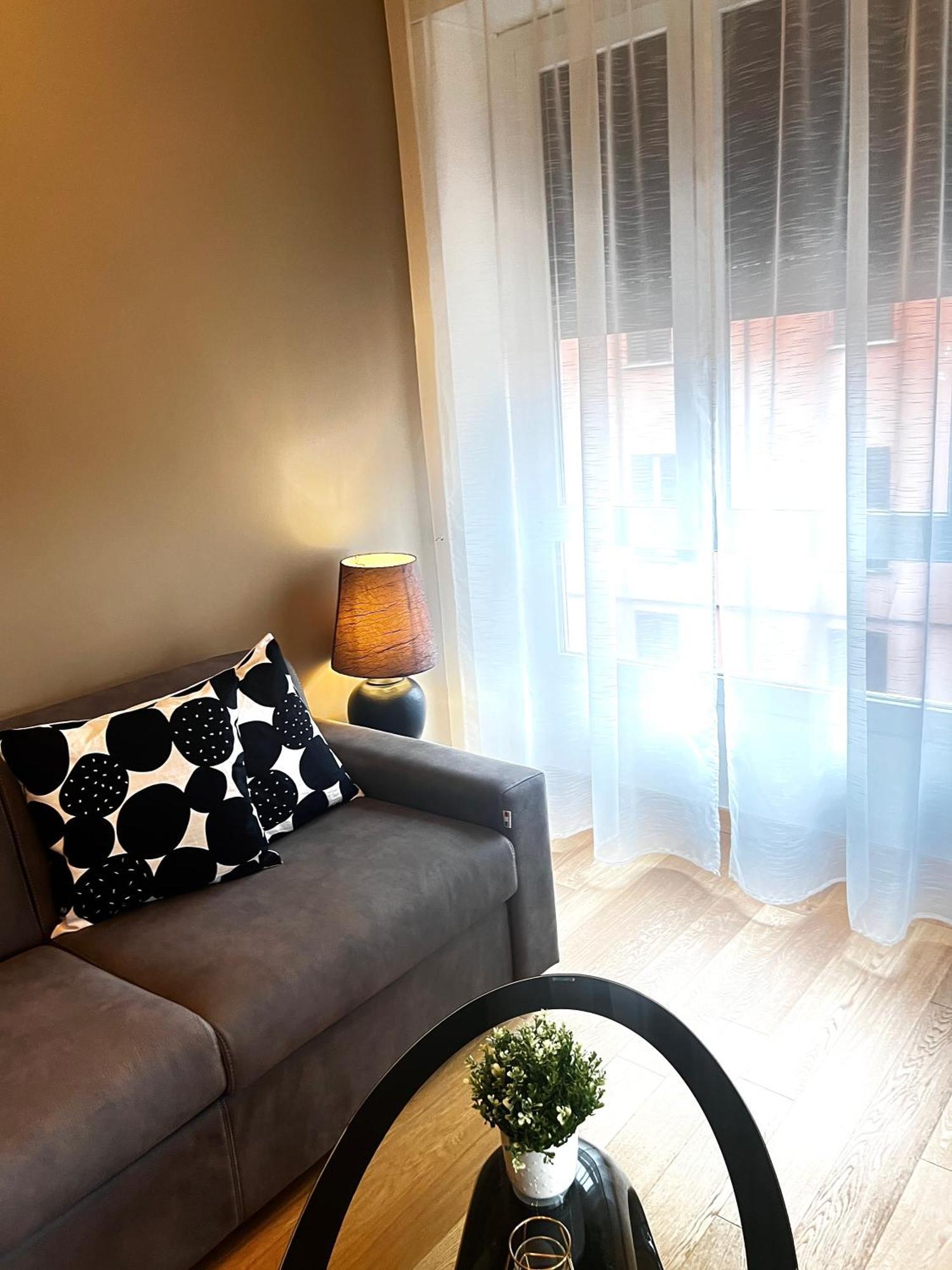 Bolognabyside -Righi Apartment Bagian luar foto