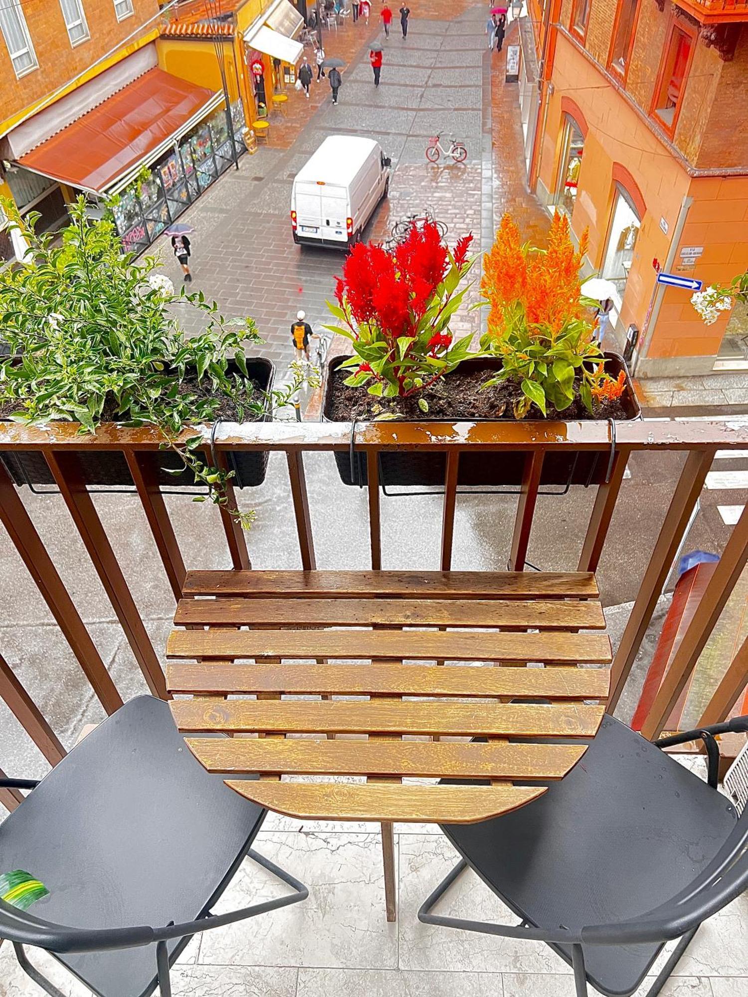 Bolognabyside -Righi Apartment Bagian luar foto