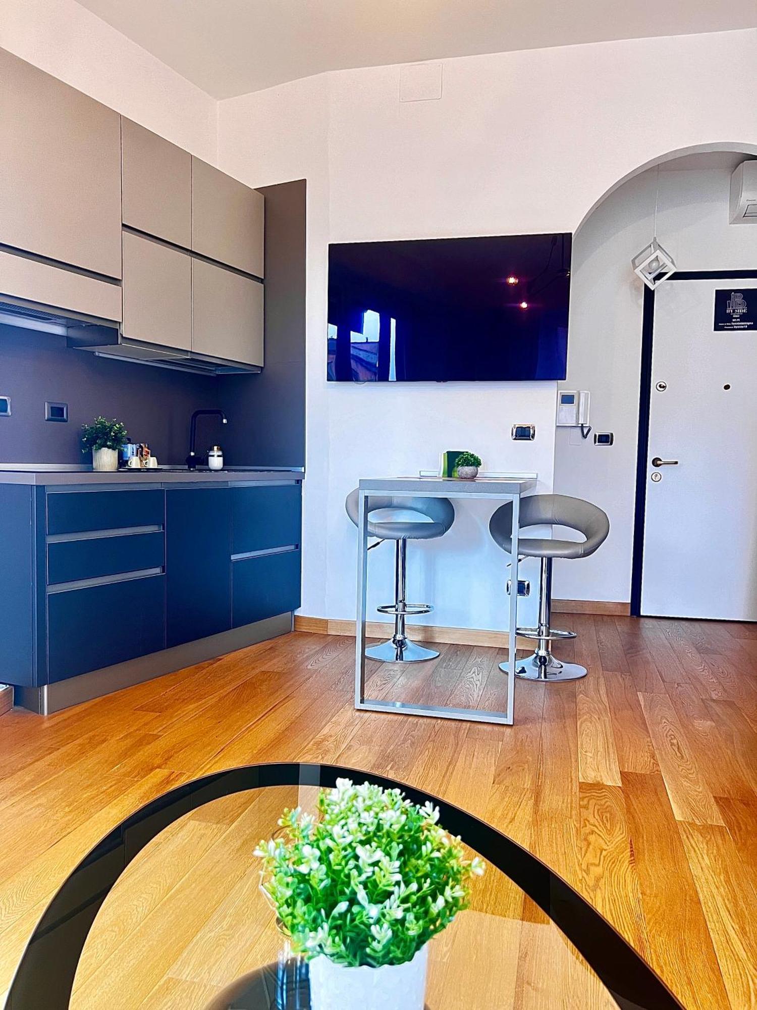 Bolognabyside -Righi Apartment Bagian luar foto