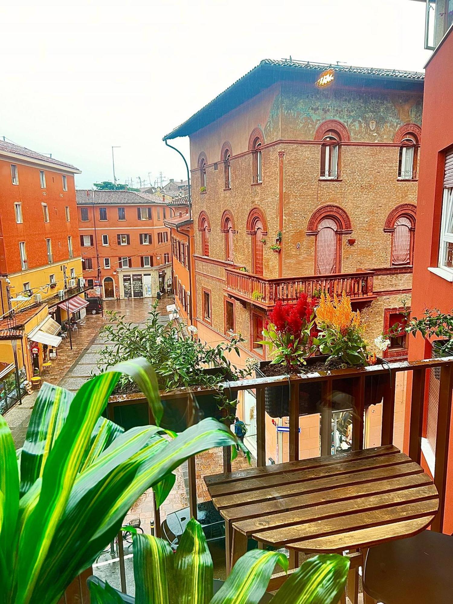 Bolognabyside -Righi Apartment Bagian luar foto