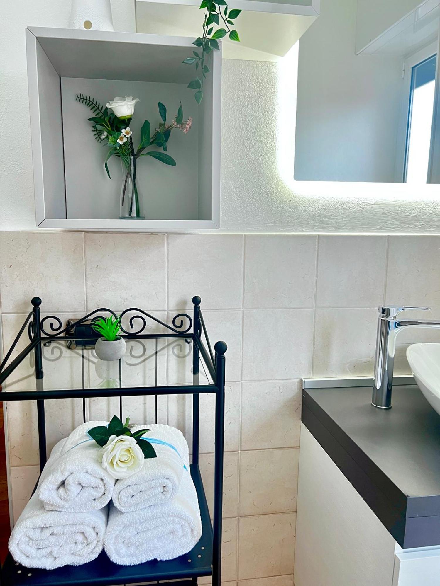 Bolognabyside -Righi Apartment Bagian luar foto
